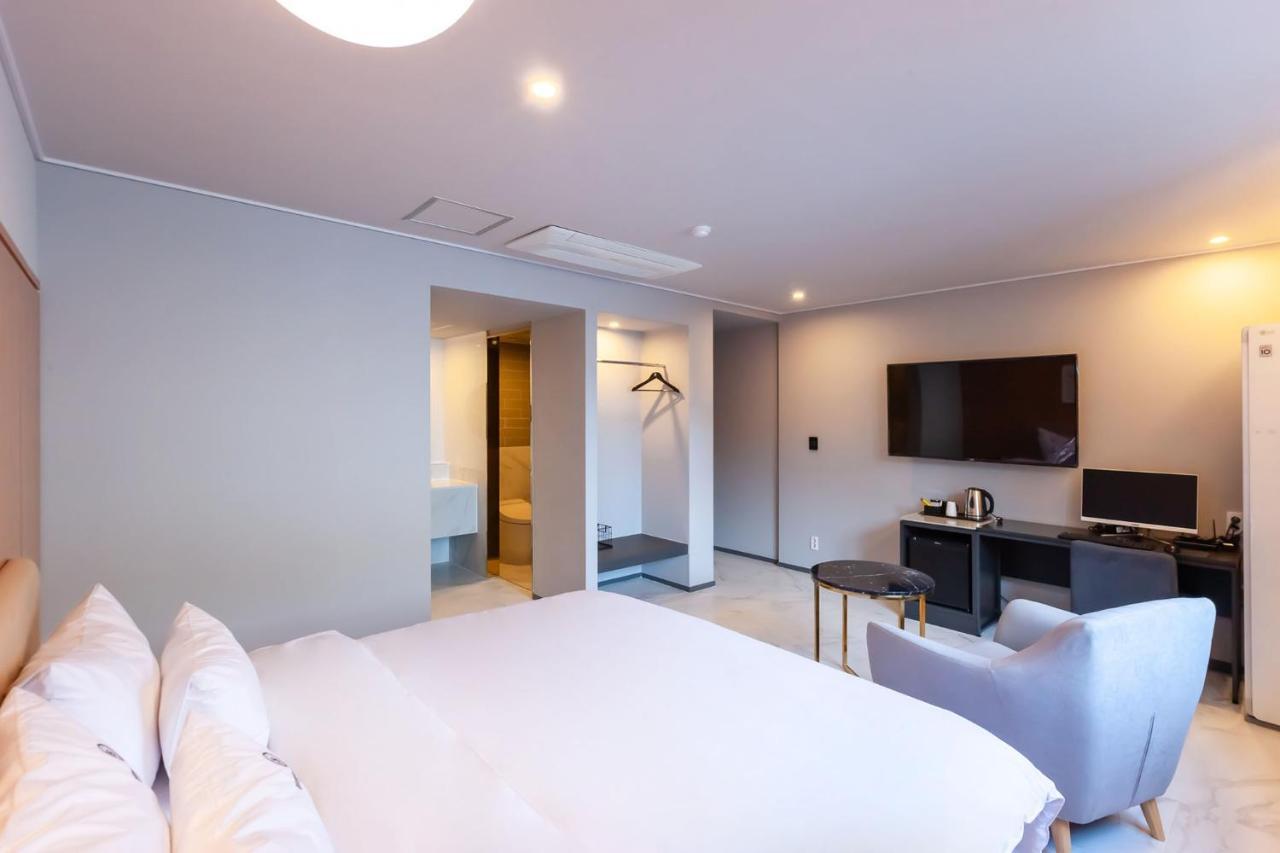 Browndot Hotel Sasang Renecite Пусан Екстериор снимка