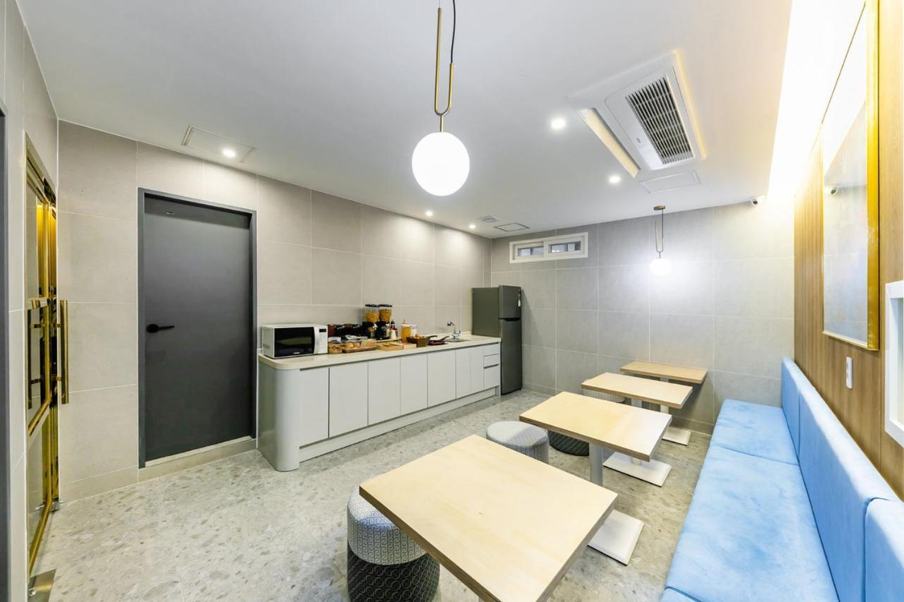Browndot Hotel Sasang Renecite Пусан Екстериор снимка